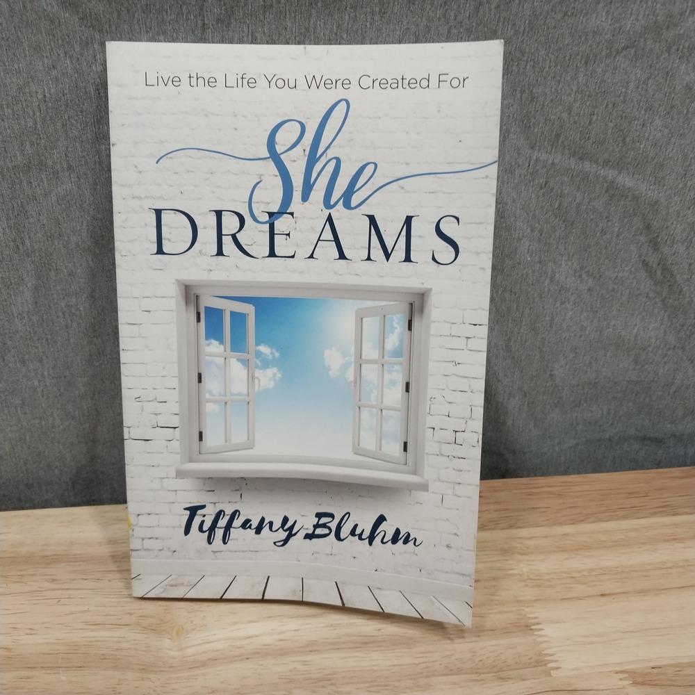 She Dreams Tiffany Bluhm Christian Women Paperback OS White Abingdon Press
